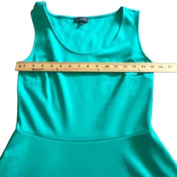 The Limited Green Sleeveless Dress. Size Small. Great Condition!! - Picture 9 of 12